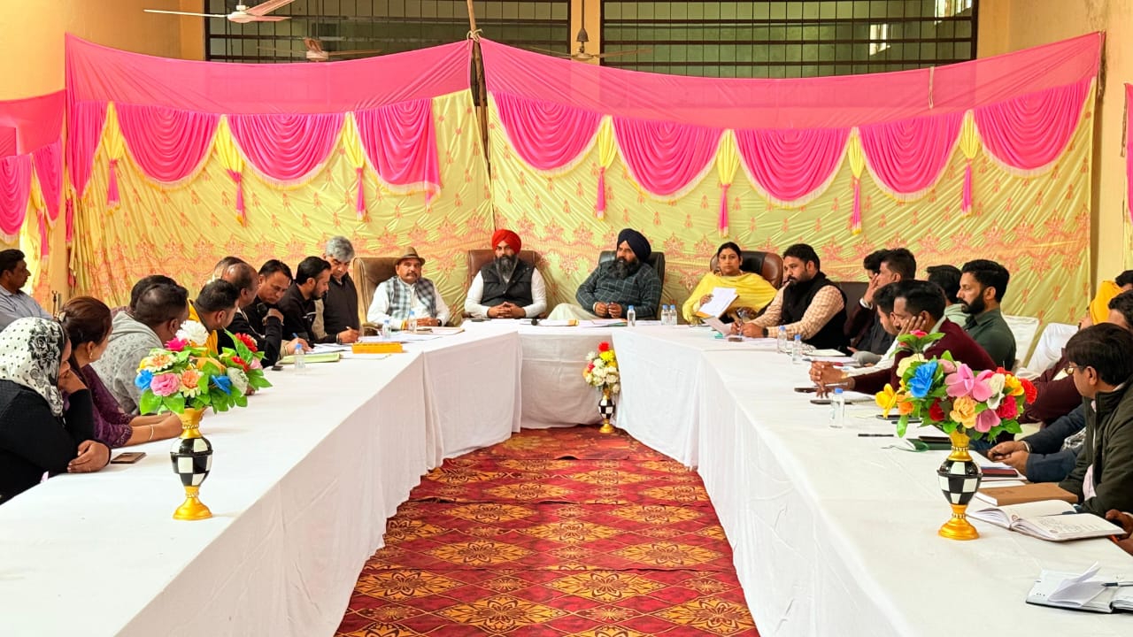 Deputy Speaker Shri Rodi held a meeting with Panchayat representatives and officers of various departments